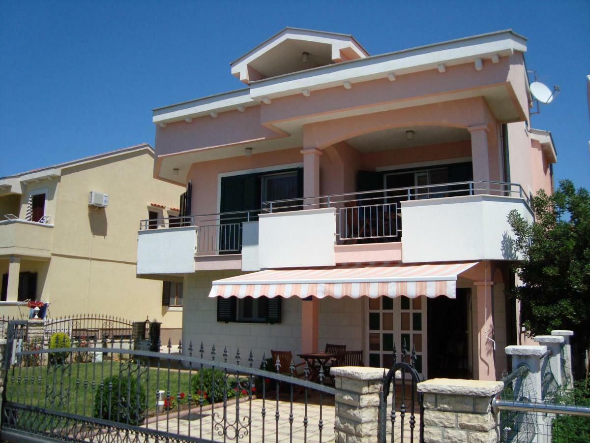 Apartman Strk Sukosan Exterior photo